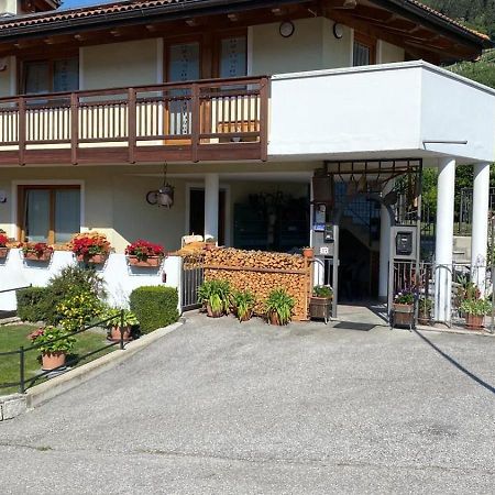 Mansarda Con Giardino Val Di Sole Trentino Daire Terzolas Dış mekan fotoğraf